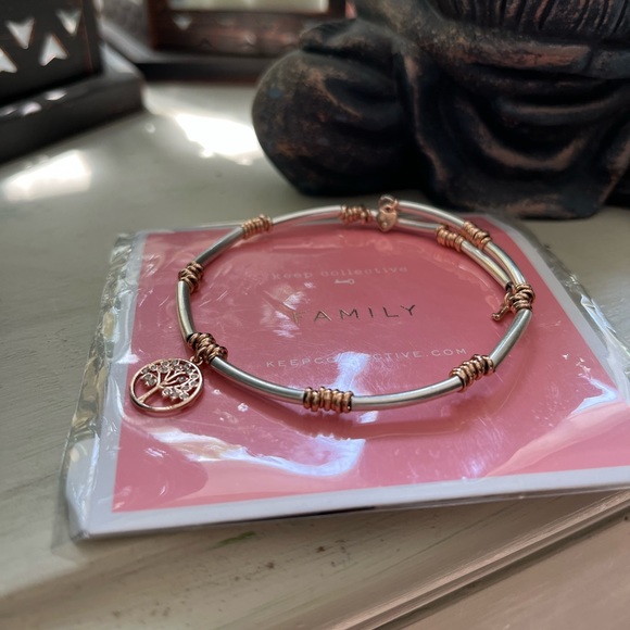 π KEEP Collective Inspo Bracelet by Stella & Dot, with tree of life charm, New - Picture 1 of 9
